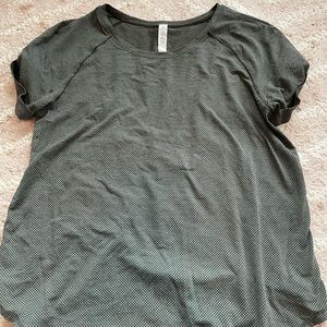 Lululemon top